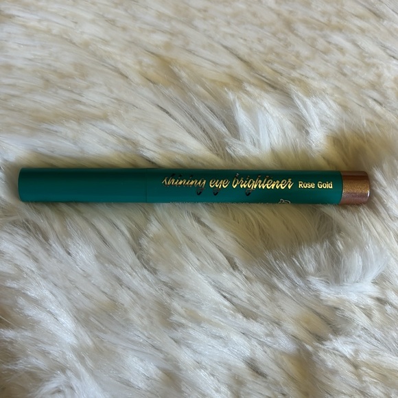 Eye Brightener - Picture 10 of 11